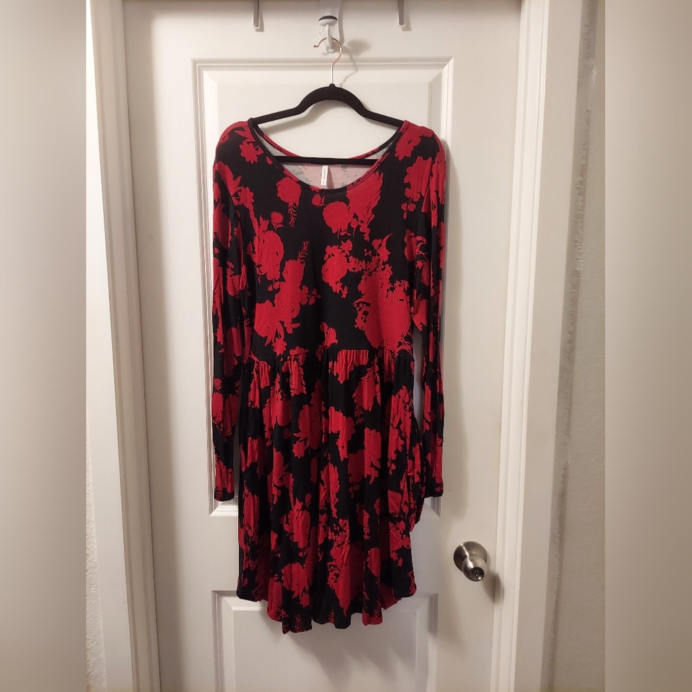 Floral Long Sleeve Dress - Black and Red XL - Picture 2 of 6